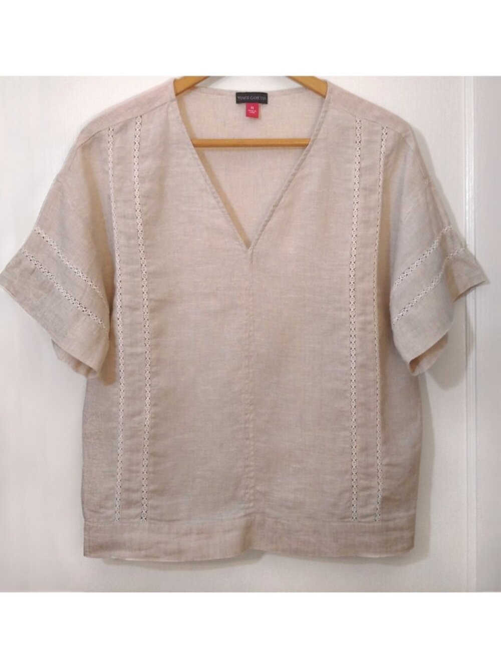 Linen Crochet-Trim Elbow Sleeve V-Neck Pullover Vince Camuto Beige Top Blouse